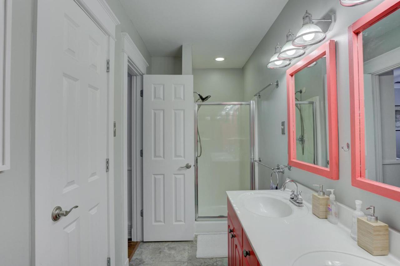 Hip And Spacious Midtown Cottage Near Beale Street Μέμφις Εξωτερικό φωτογραφία